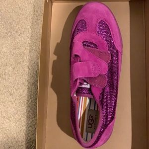 UGG Size 6 NWT